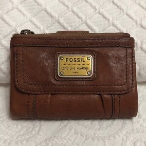 Fossil Vintage Brown Leather Compact Zip Wallet with Brass Plaque